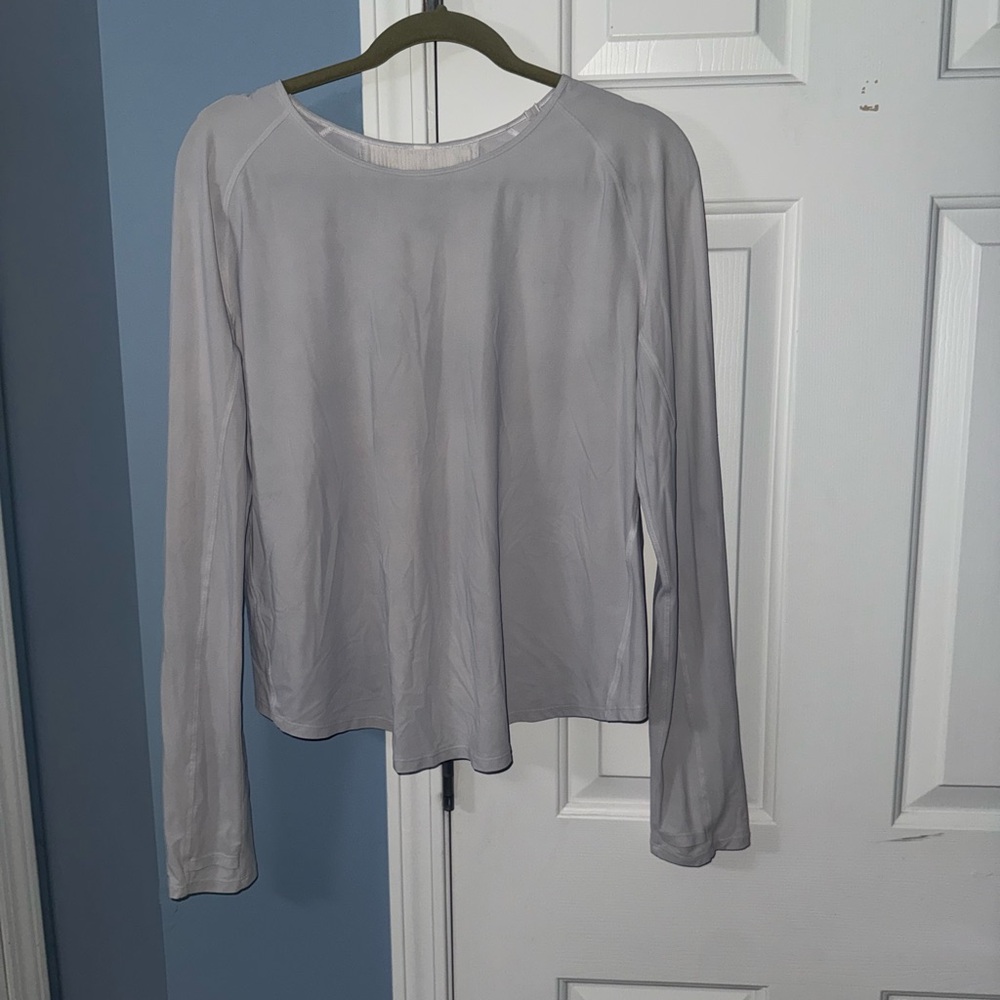 Lululemon Making Moves Long Sleeve light gray 21.5” p2p - Picture 2 of 7